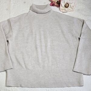 Aritzia Babaton Cream Merino Wool Turtleneck Sweater, Size M